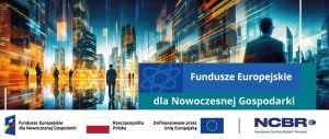 tekst: Fundusze Europejskie dla Nowoczesnej Gospodarki, tło: przemijające miasto wraz z idącymi ludźmi